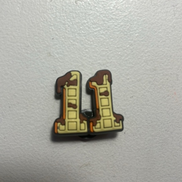 9 new stranger things croc charms❤️ - Picture 2 of 9